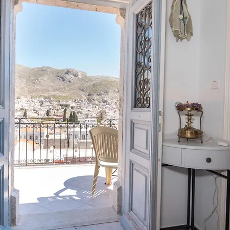Amazing View-traditional Apartment